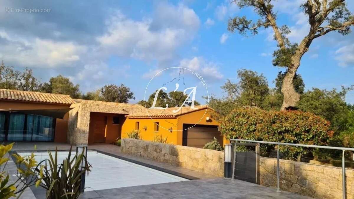 Maison à PORTO-VECCHIO