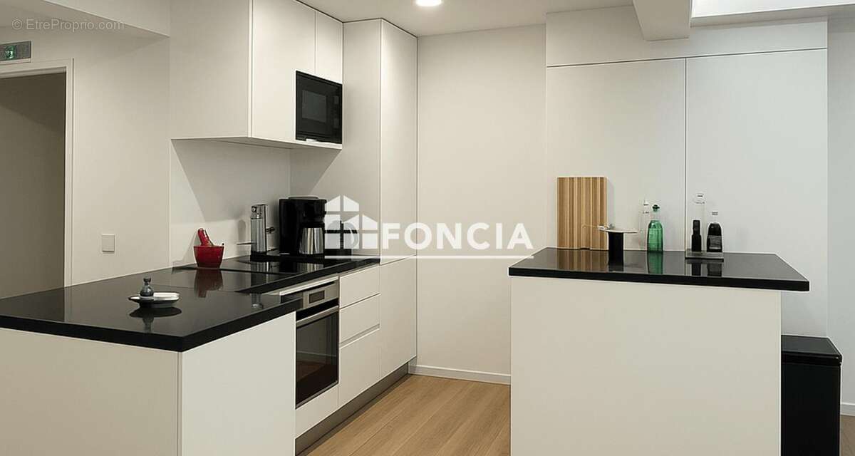 Appartement à PARIS-20E