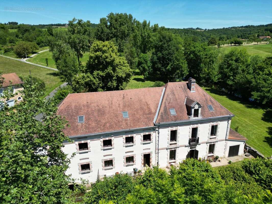 Maison à SAINT-MEDARD-D'EXCIDEUIL