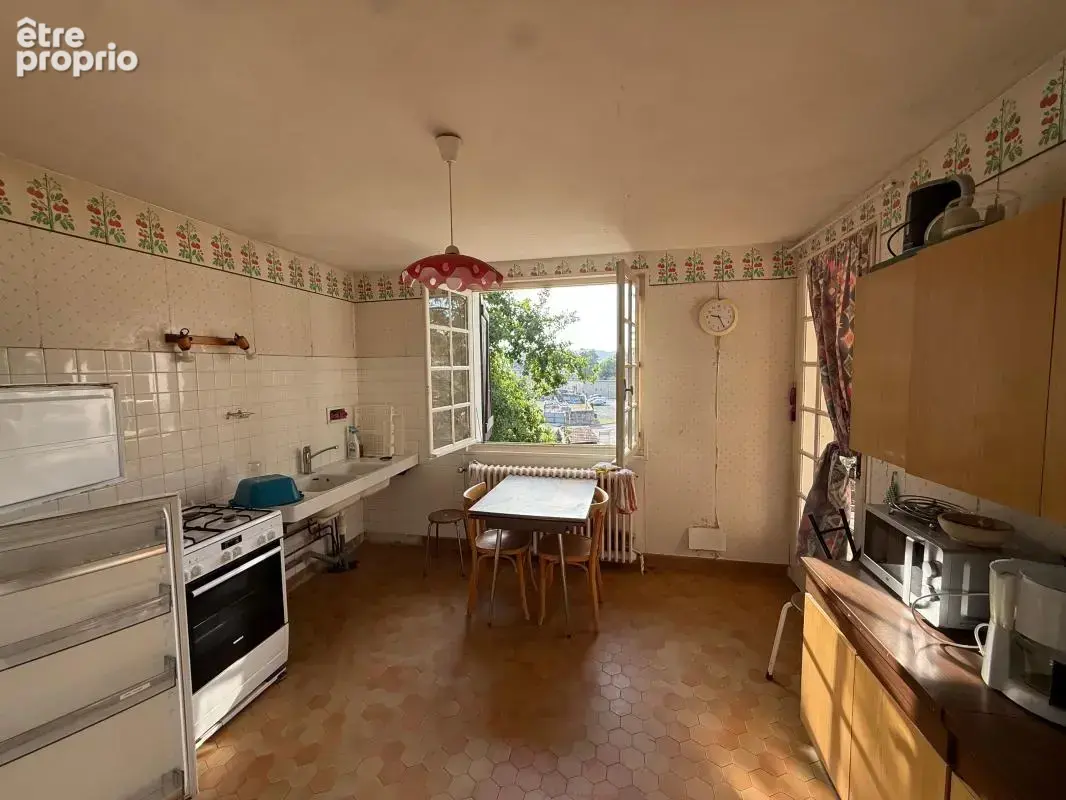 Maison à deux pas du centre du village - photo 6