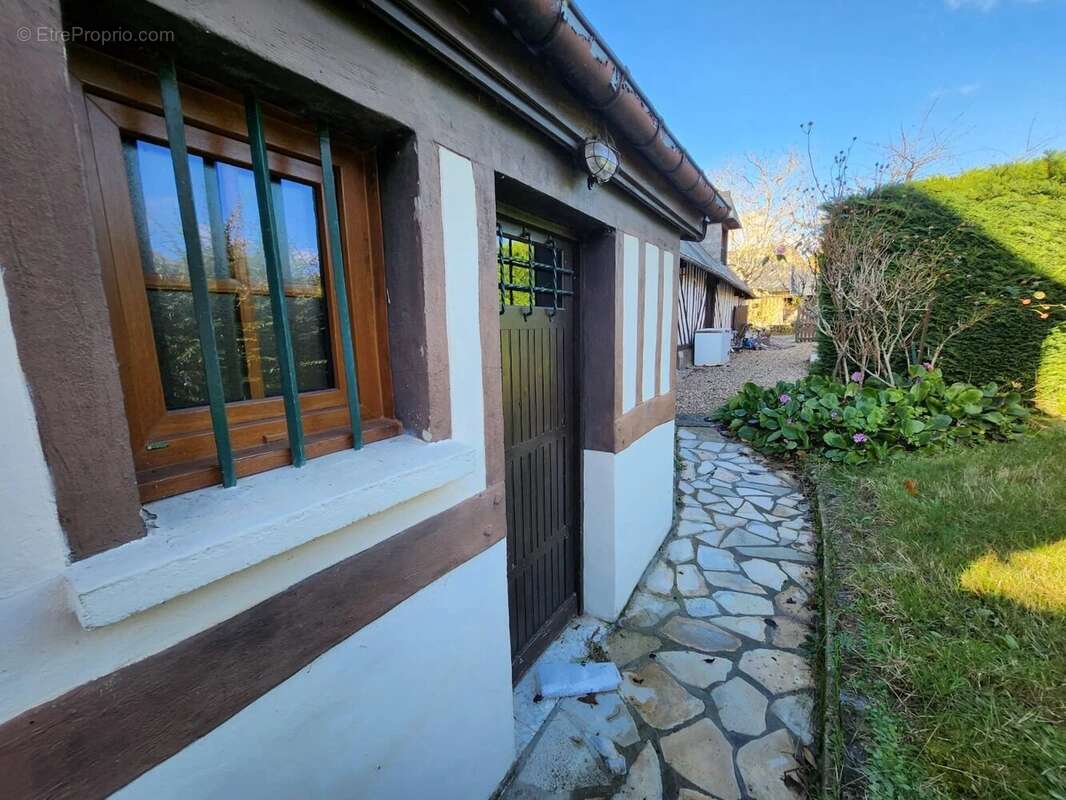 Maison à MANNEVILLE-LA-PIPARD