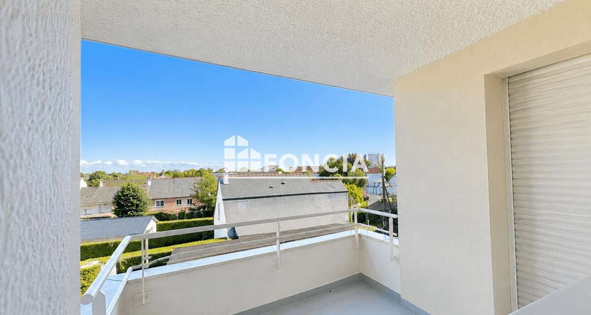 Appartement à MONTREUIL-JUIGNE