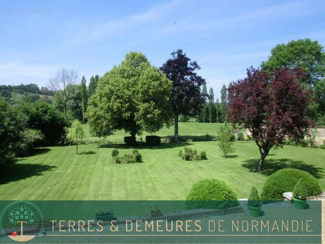 Maison à PONT-L&#039;EVEQUE