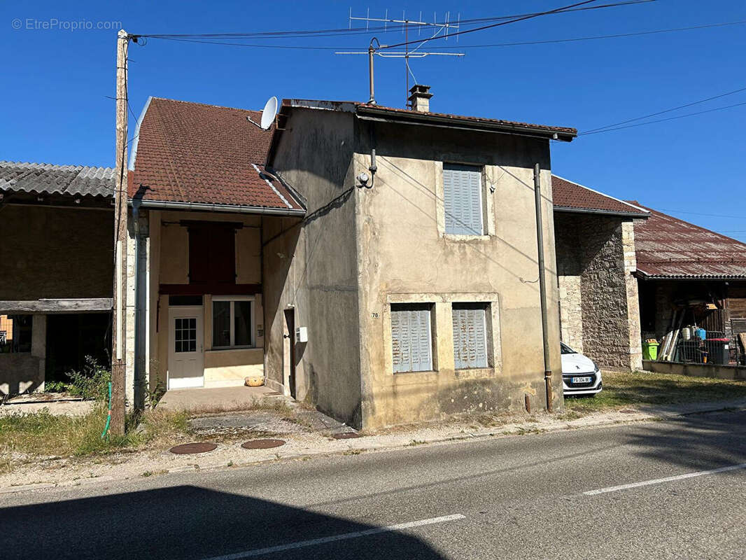 Maison à VIEU-D'IZENAVE