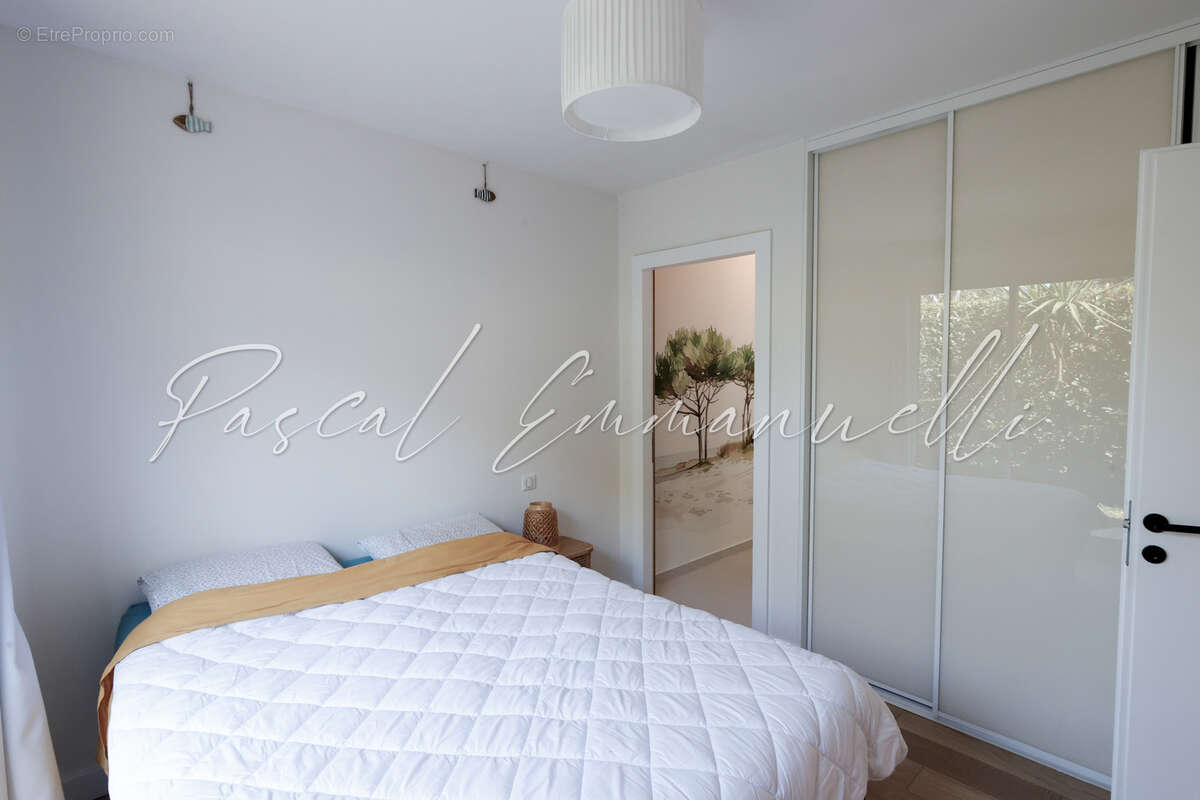 Appartement à MANDELIEU-LA-NAPOULE