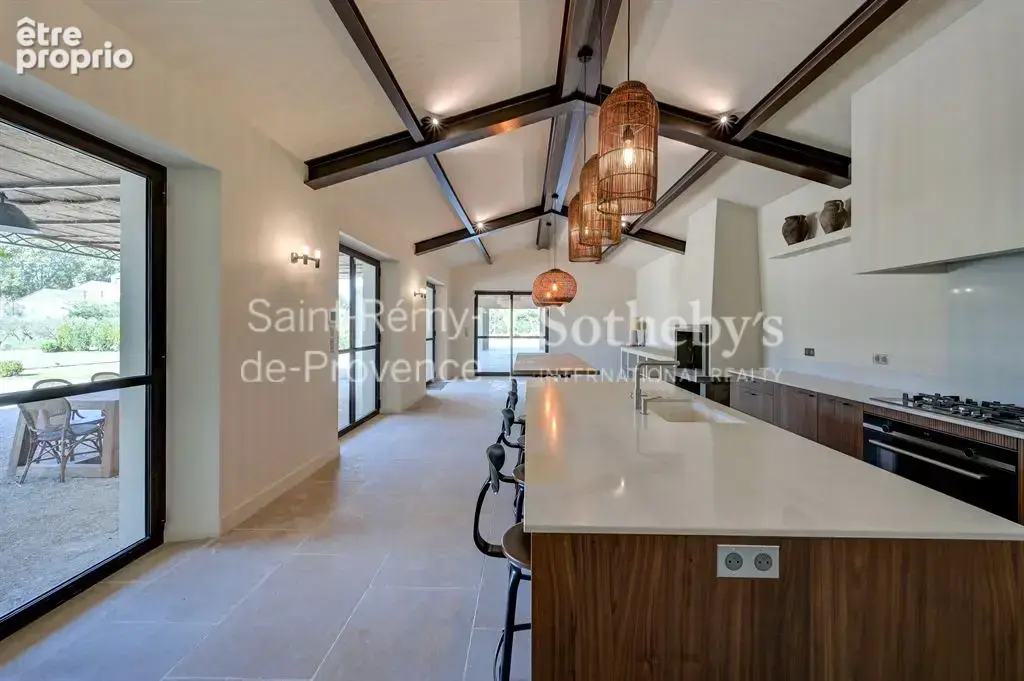 Exclusivité. Saint Rémy de Provence, superbe propriété rénovée située à 5 mn du centre - photo 8