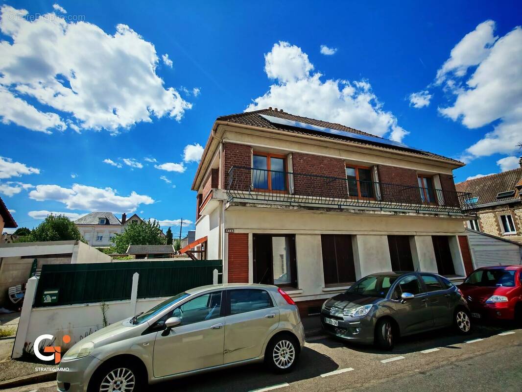 Maison à SAINT-ETIENNE-DU-ROUVRAY