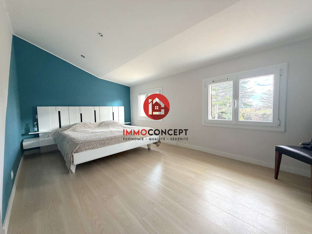 Maison à ROCHEFORT-DU-GARD