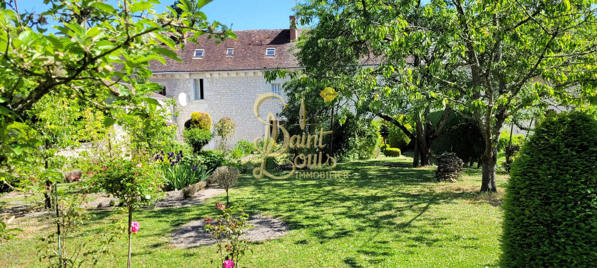 Maison à CHAMPIGNY-SUR-VEUDE