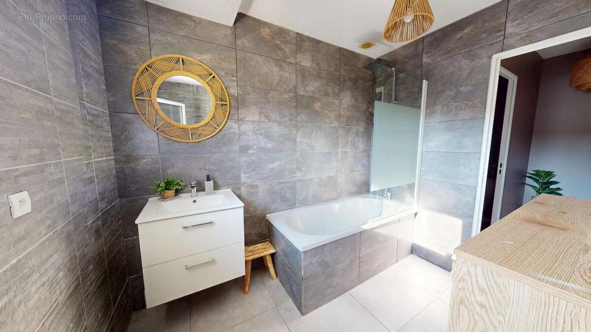 Photo 9 - Maison à L'ISLE-D'ABEAU