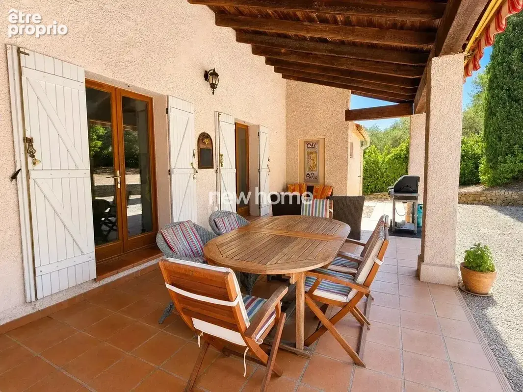 Lorgues – Villa de plain-pied 4 chambres avec piscine, à pied du village - photo 6