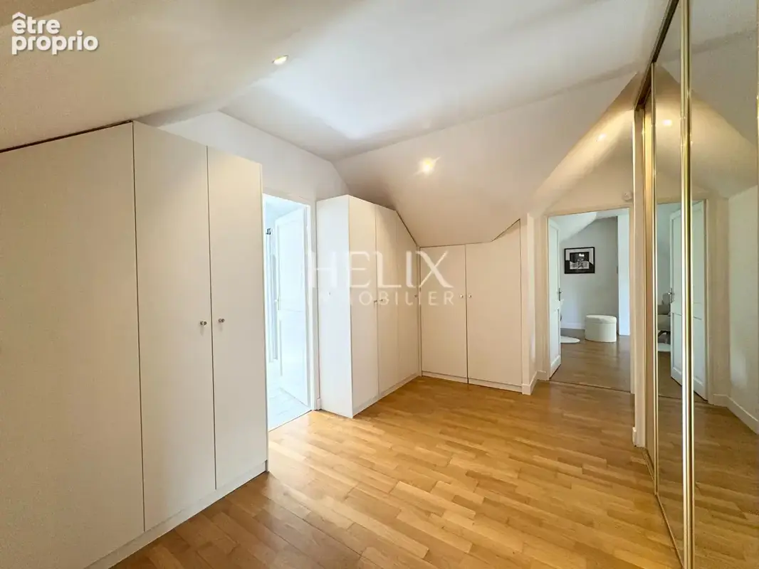 Magnifique maison contemporaine aux volumes généreux à L'Etang La Ville de 249 M² - photo 12