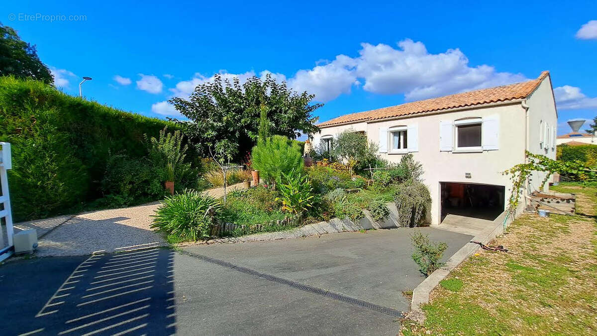 Maison à MESCHERS-SUR-GIRONDE