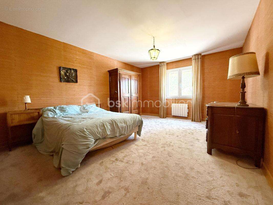Colombiers – maison t4 de plain-pied – 148 m² – terrain de 999 m² – terrasses – véranda – atelier - photo 14