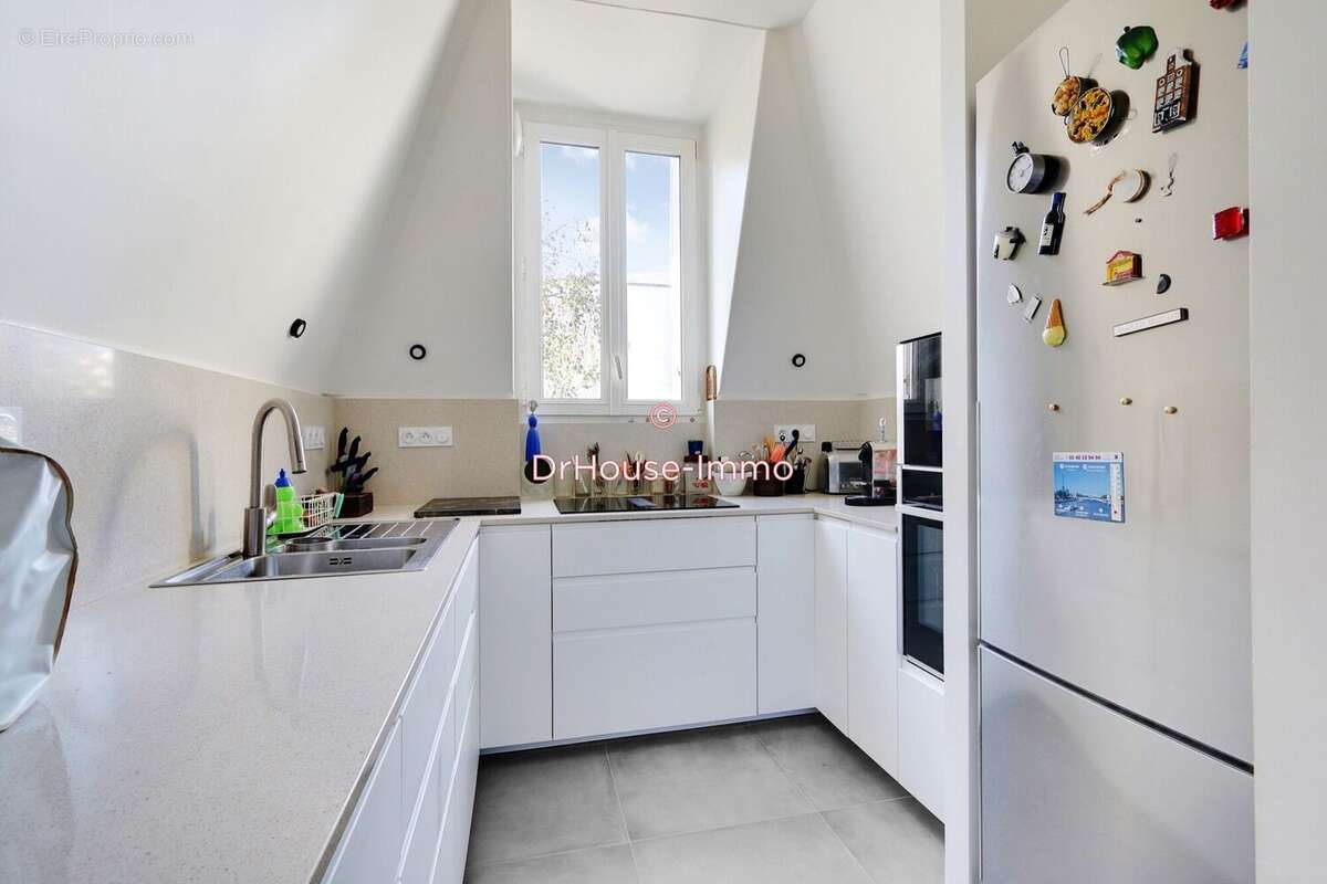 Appartement à NEUILLY-SUR-SEINE