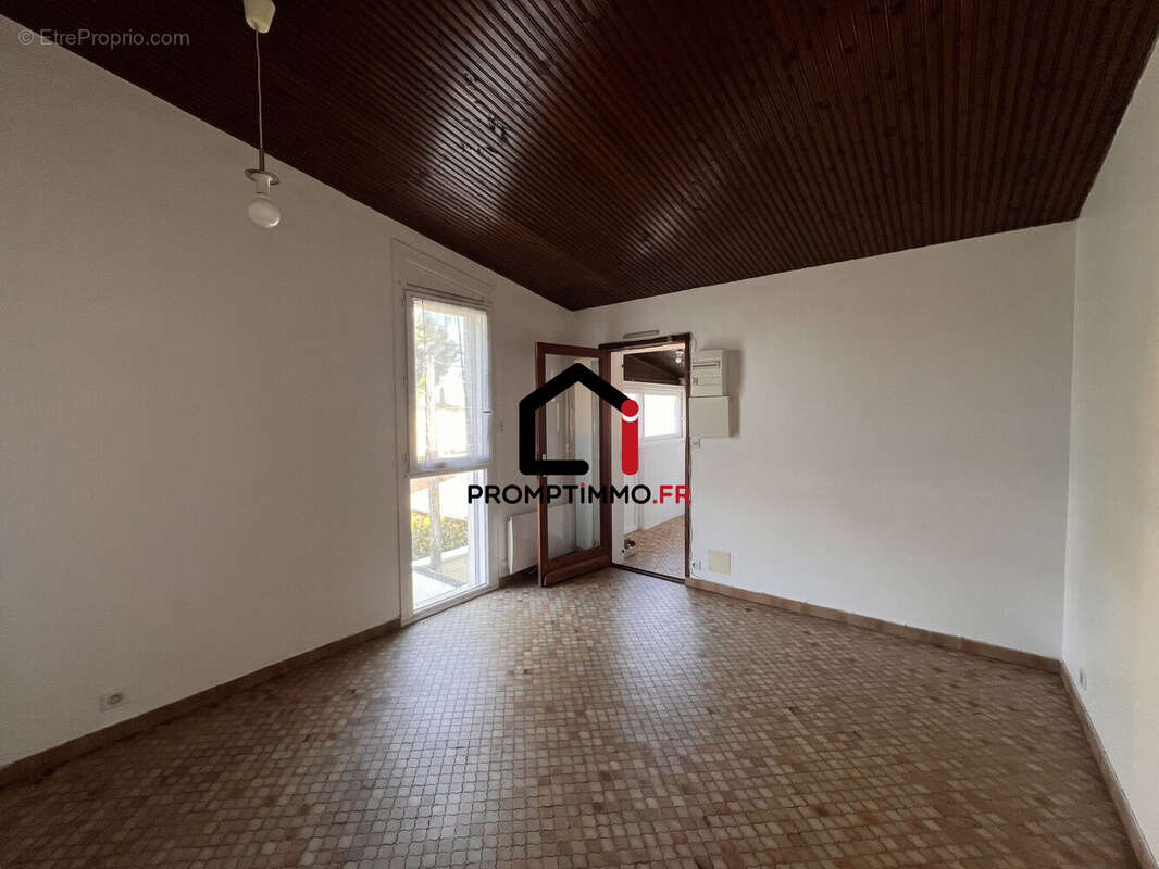 Appartement à VAUX-SUR-MER