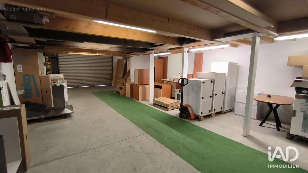 Photo 9 - Commerce à ARTIX