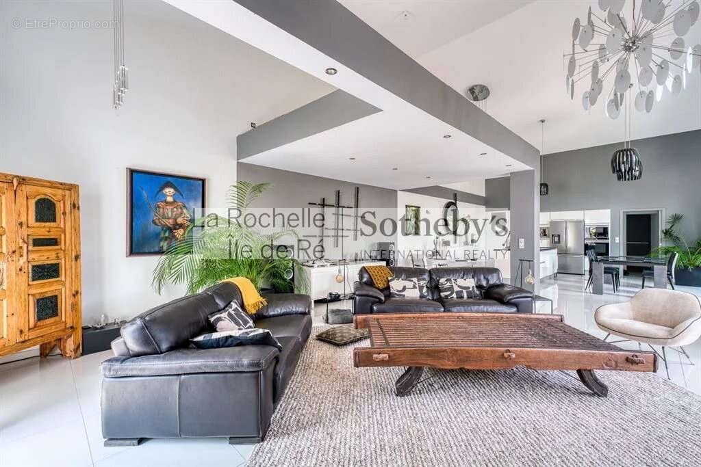 Maison à PORT-DES-BARQUES