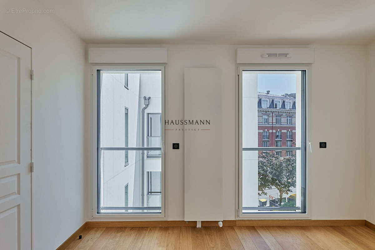 Appartement à PARIS-17E