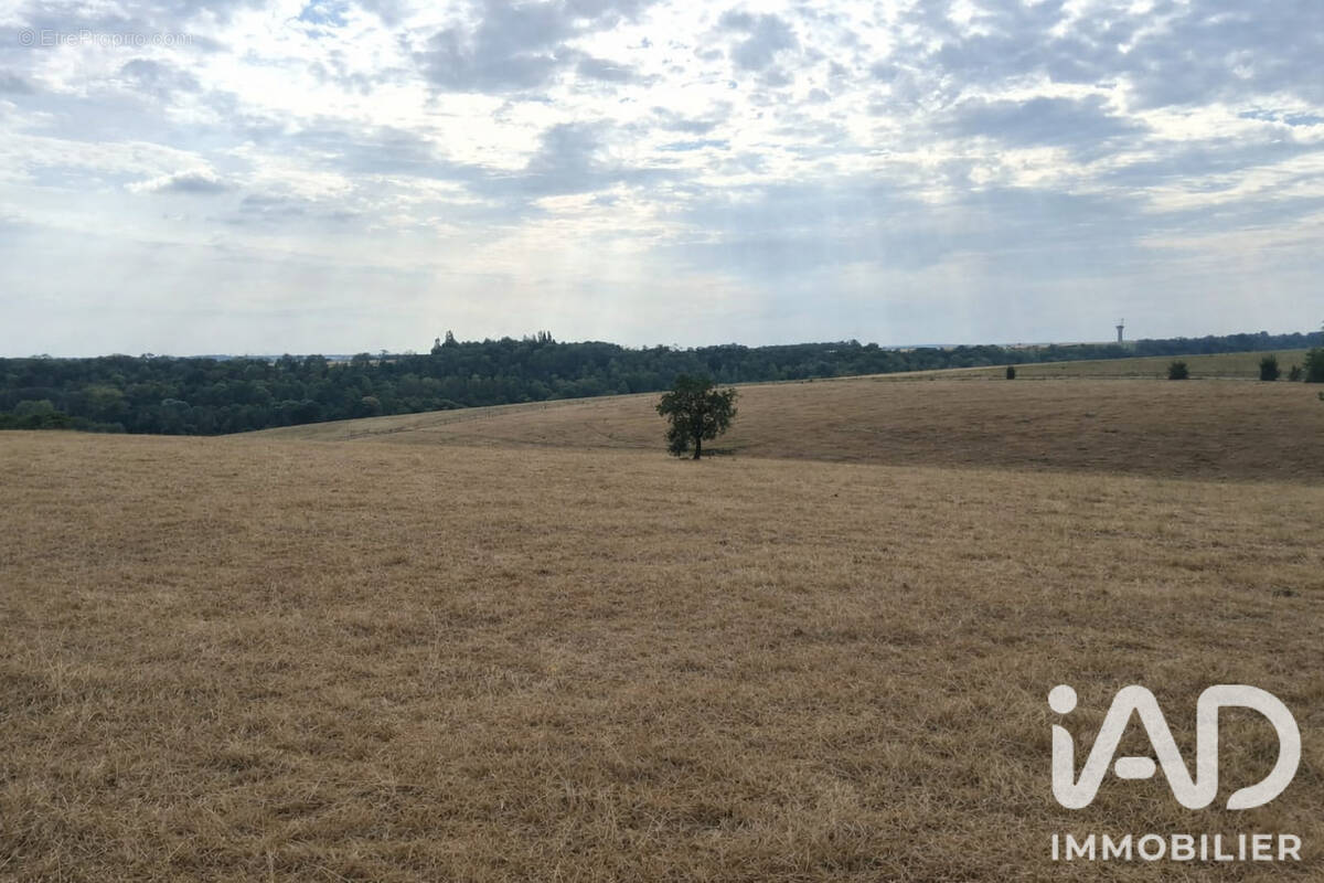 Photo 1 - Terrain à HEBECOURT