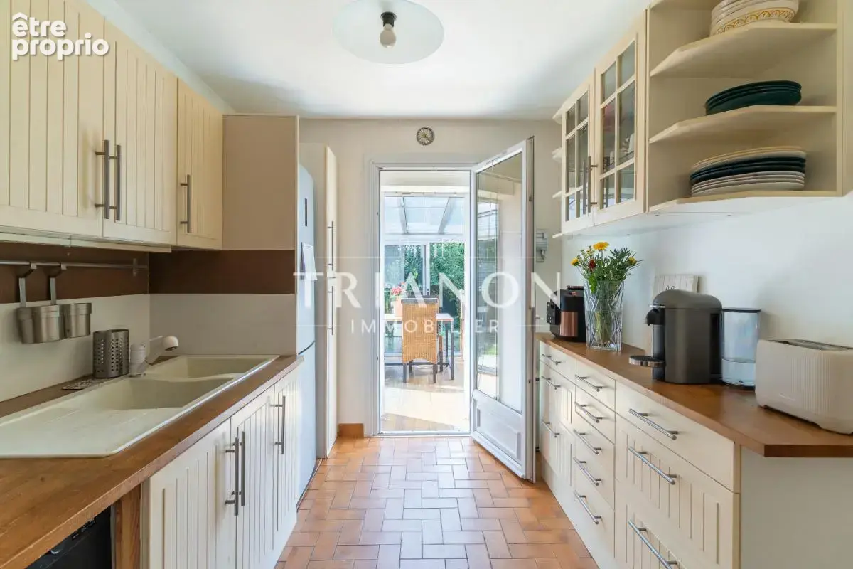 Maison familiale de 4 chambres avec véranda et jardin sans vis-à-vis — Quartier recherché - photo 5