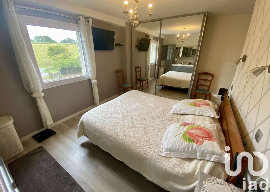 Photo 9 - Maison à SOULLES