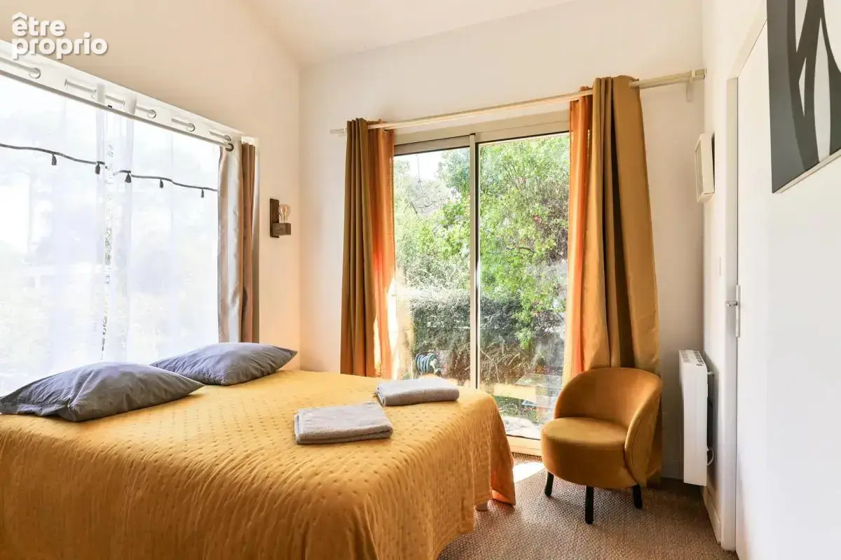 Maison de 7 pièces de 140 m² à Arès - photo 11
