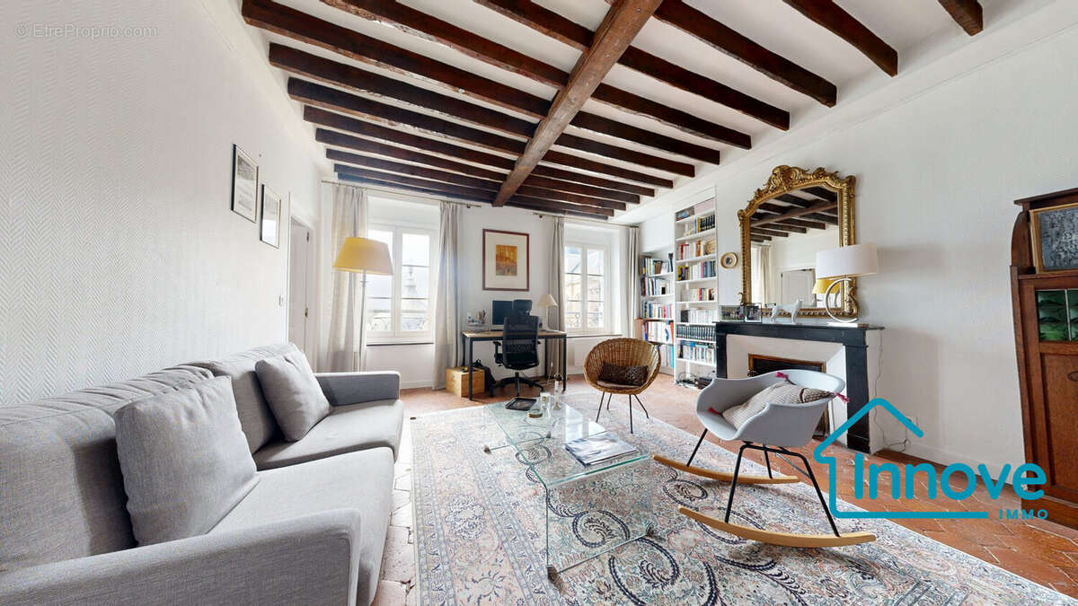 Appartement à VERSAILLES