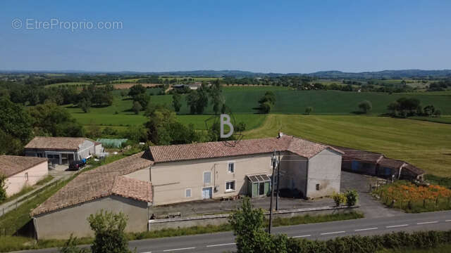 Maison à VALDERIES