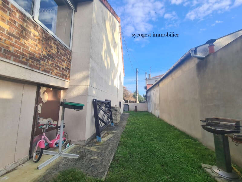 Maison à AULNAY-SOUS-BOIS