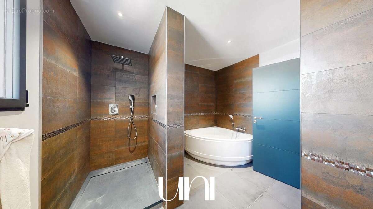 Maison à LE FRESNE-CAMILLY