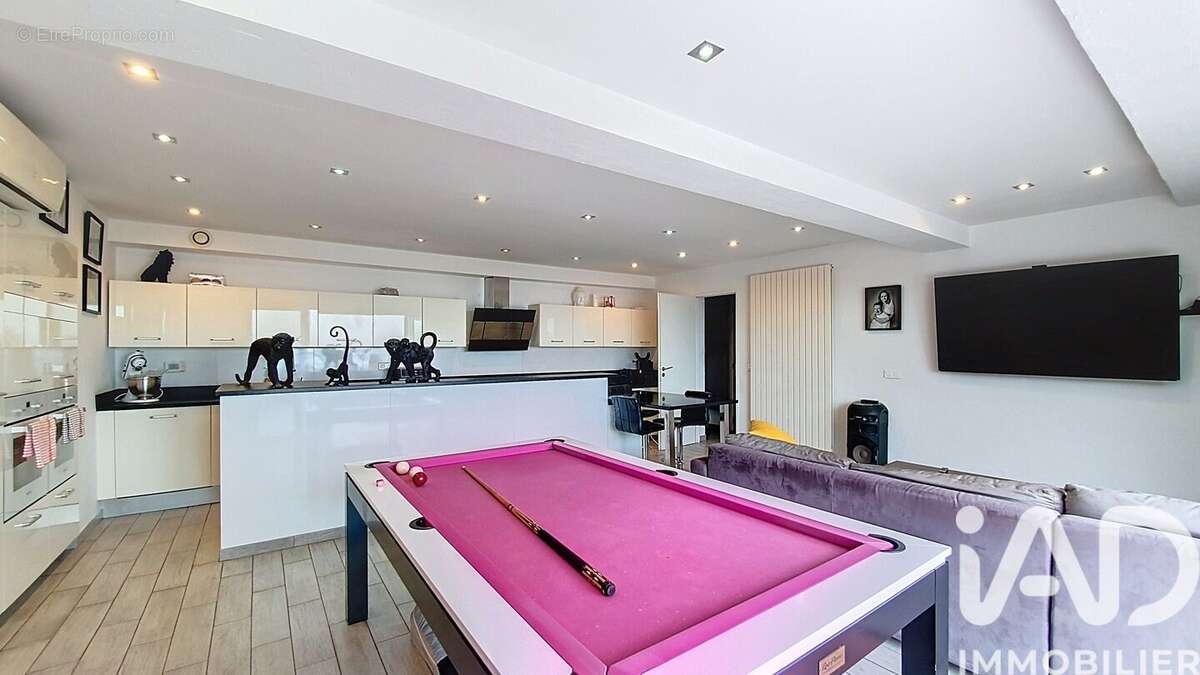 Photo 8 - Maison à ROQUEBRUNE-SUR-ARGENS