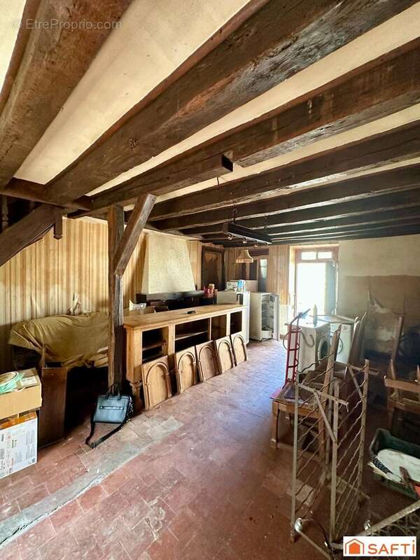 Maison 109 m² à Le Veurdre  - photo 2