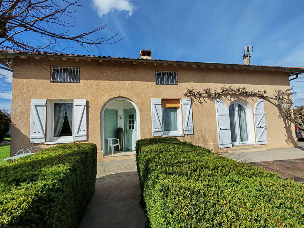 Maison familiale 7 pièces avec garage , Jardin clos et cadre agréable à MOISSAC - photo 2