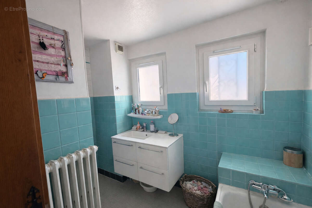 Appartement à CRANVES-SALES