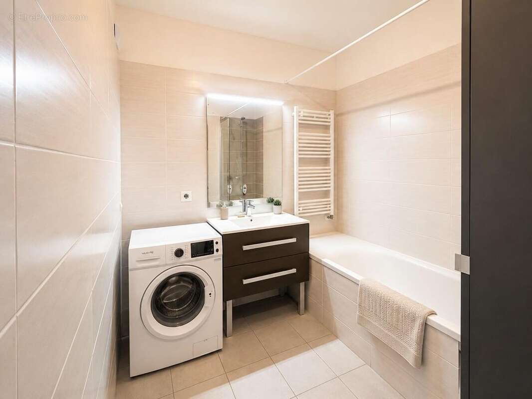  - Appartement à LYON-2E