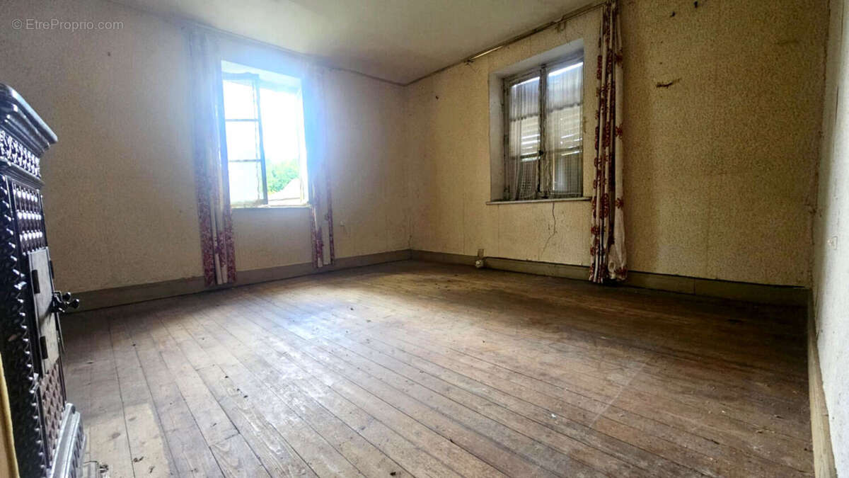 Maison à DENEUVRE