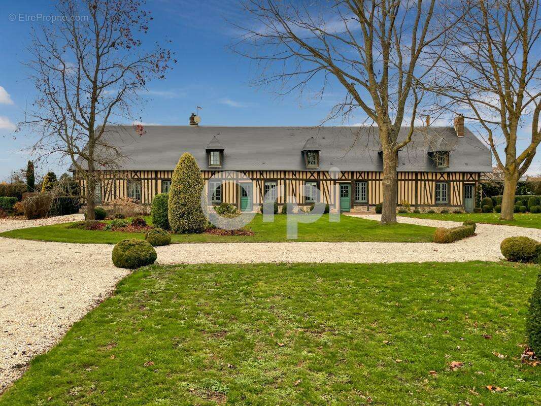 Maison à SACQUENVILLE