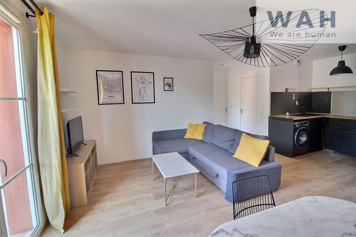 Appartement à SAINT-CLEMENT-DE-RIVIERE