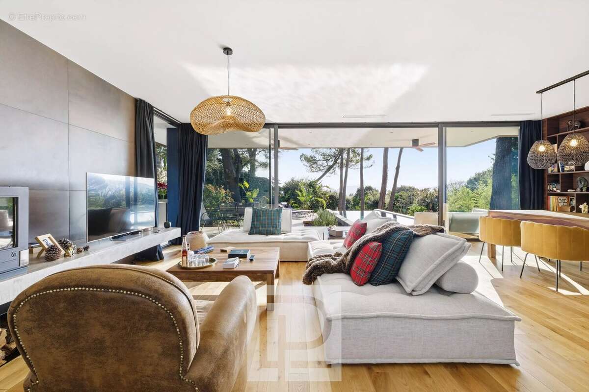 Maison à MOUGINS