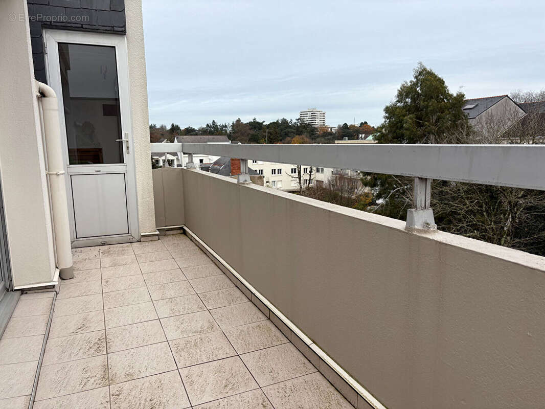 Appartement T5 seul au dernier étage traversant Est/Ouest avec balcons, ascenseur et grand garage double - photo 16