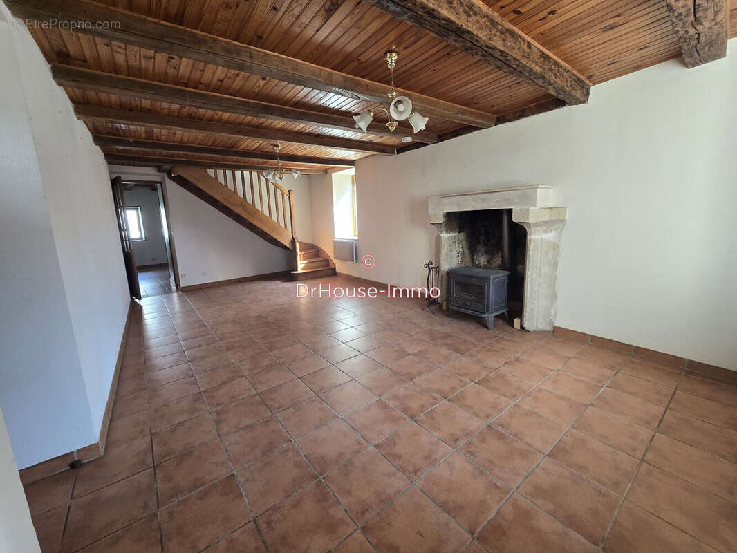 Maison 73 m² à Saint-Germier  - photo 8