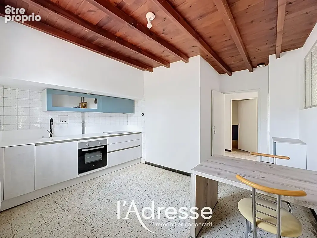 Exclusivité l'Adresse Immobilier - THIL - Maison coeur de village T3 -70 m2 Plain pied + parcelle de 322 m2 + beau garage - photo 5