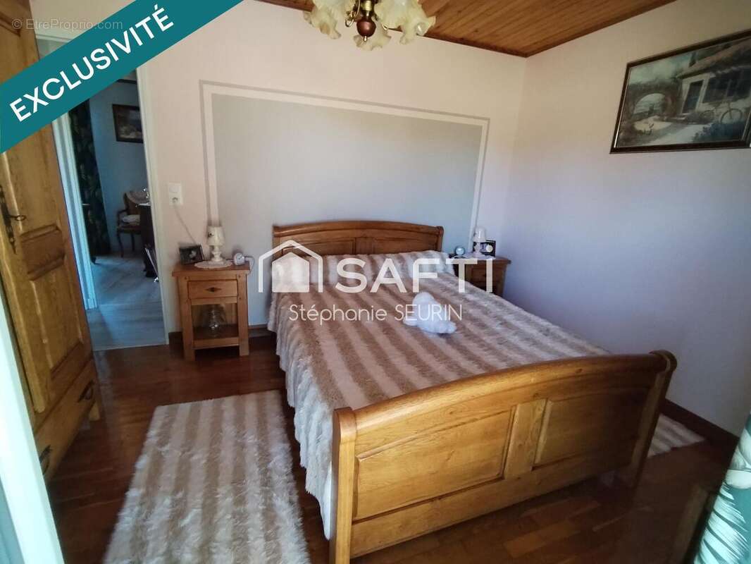 Maison 110 m² à Montlieu-La-Garde  - photo 6