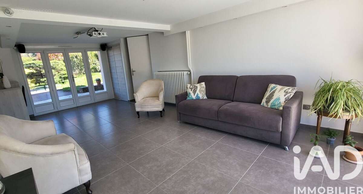 Photo 6 - Maison à SAINT-GENIS-LAVAL