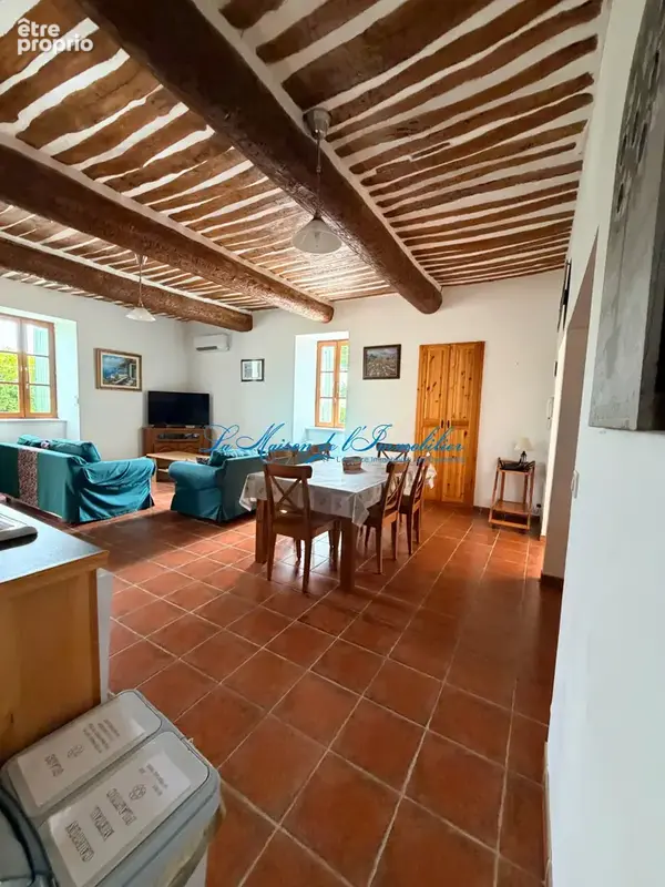 CANAULES ET ARGENTIERES, dans une maison en pierres de  caractère, appartement T3 de 80 m2 en RDC avec terrass - photo 3