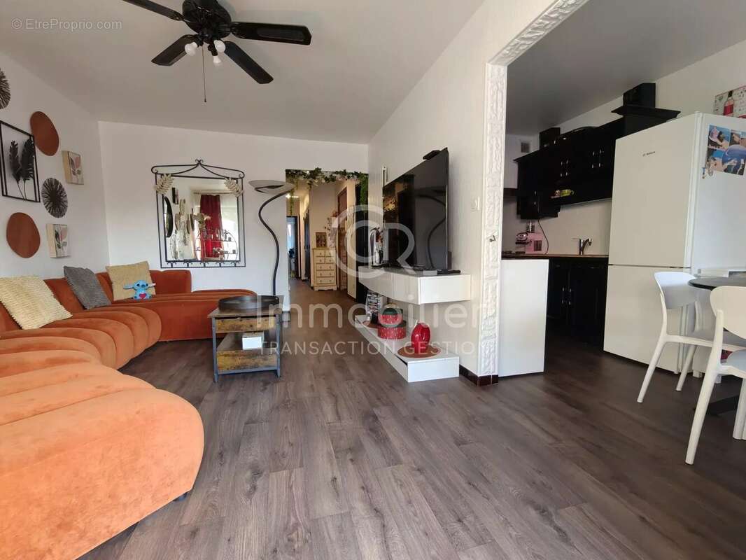 3 pièces en Rez-de-Chaussée- Centre-Ville - photo 2