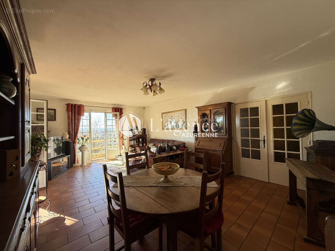Maison à CAGNES-SUR-MER