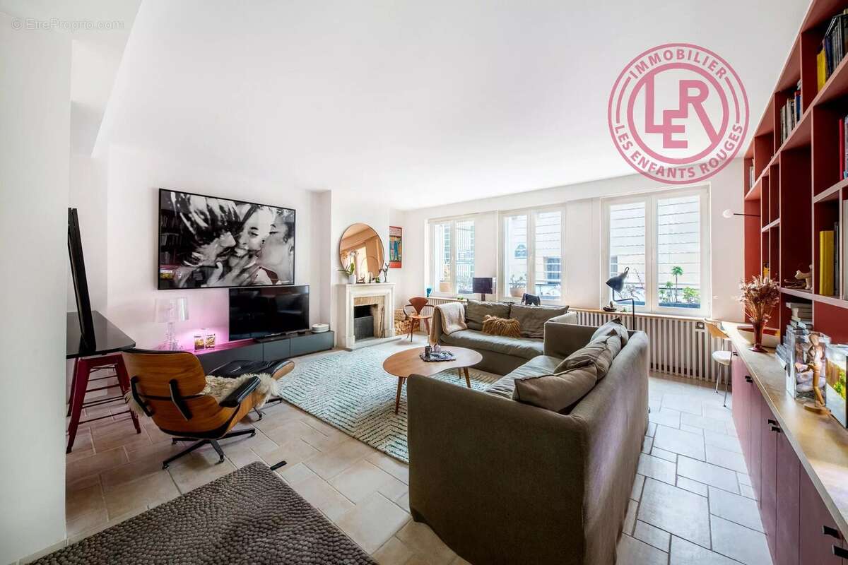 Appartement à PARIS-10E