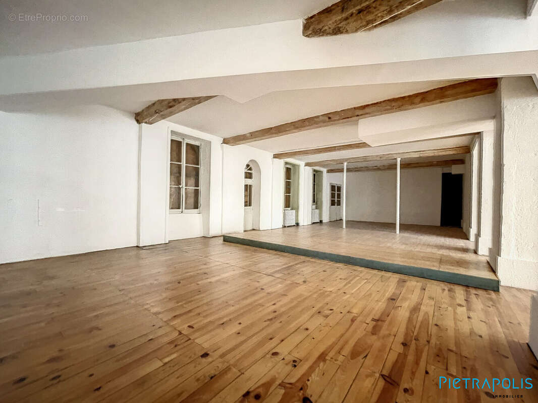 Commerce 207 m² à Tarare  - photo 7